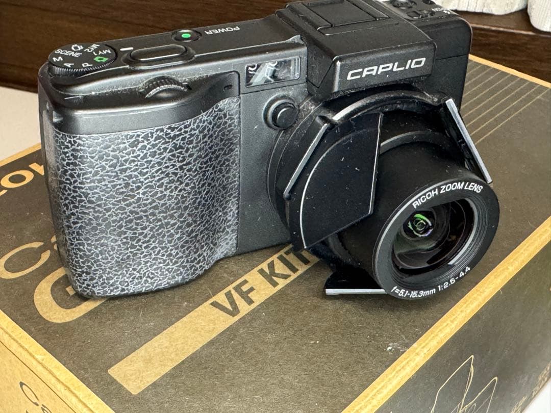 【RICOH】Caplio GX100 with VF-1 とOP類