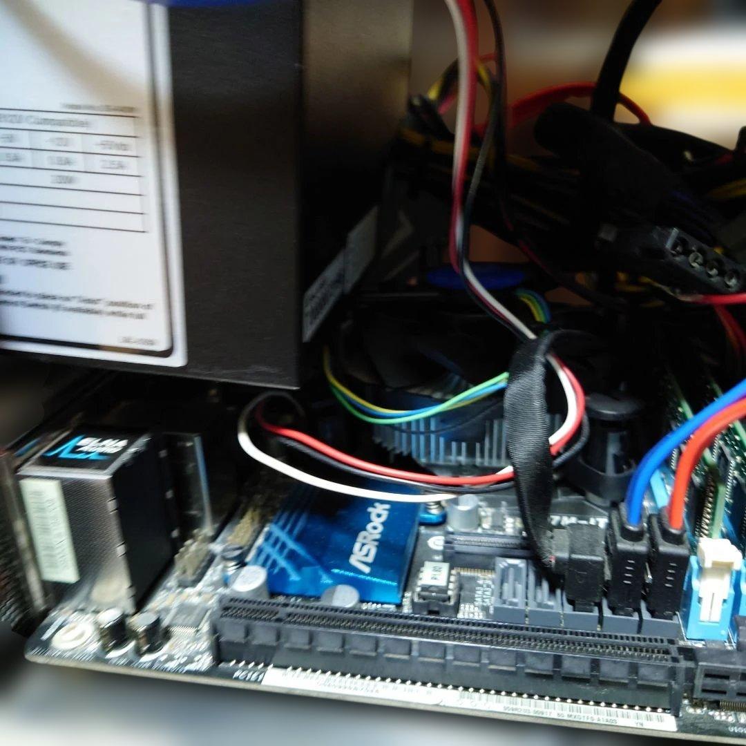 abee パソコン ケース　自作　　Windows10正規品付