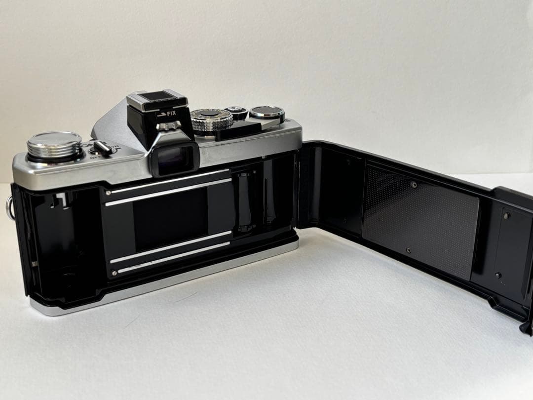 フィルム一眼レフ OLYMPUS OM-1 シルバー50mmF1.4セット