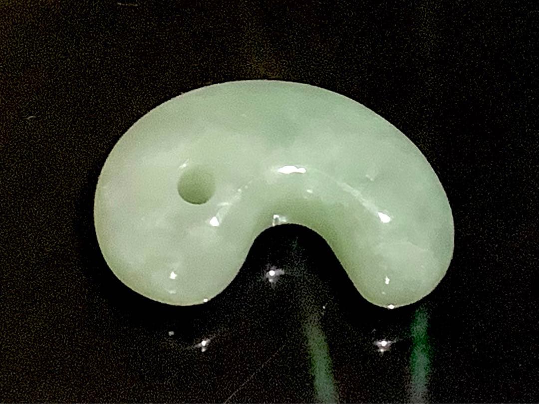 ✳味身抜群‼️糸魚川翡翠勾玉　お守り守護石　コレクションに‼️ 自信の一点卸し売り‼️