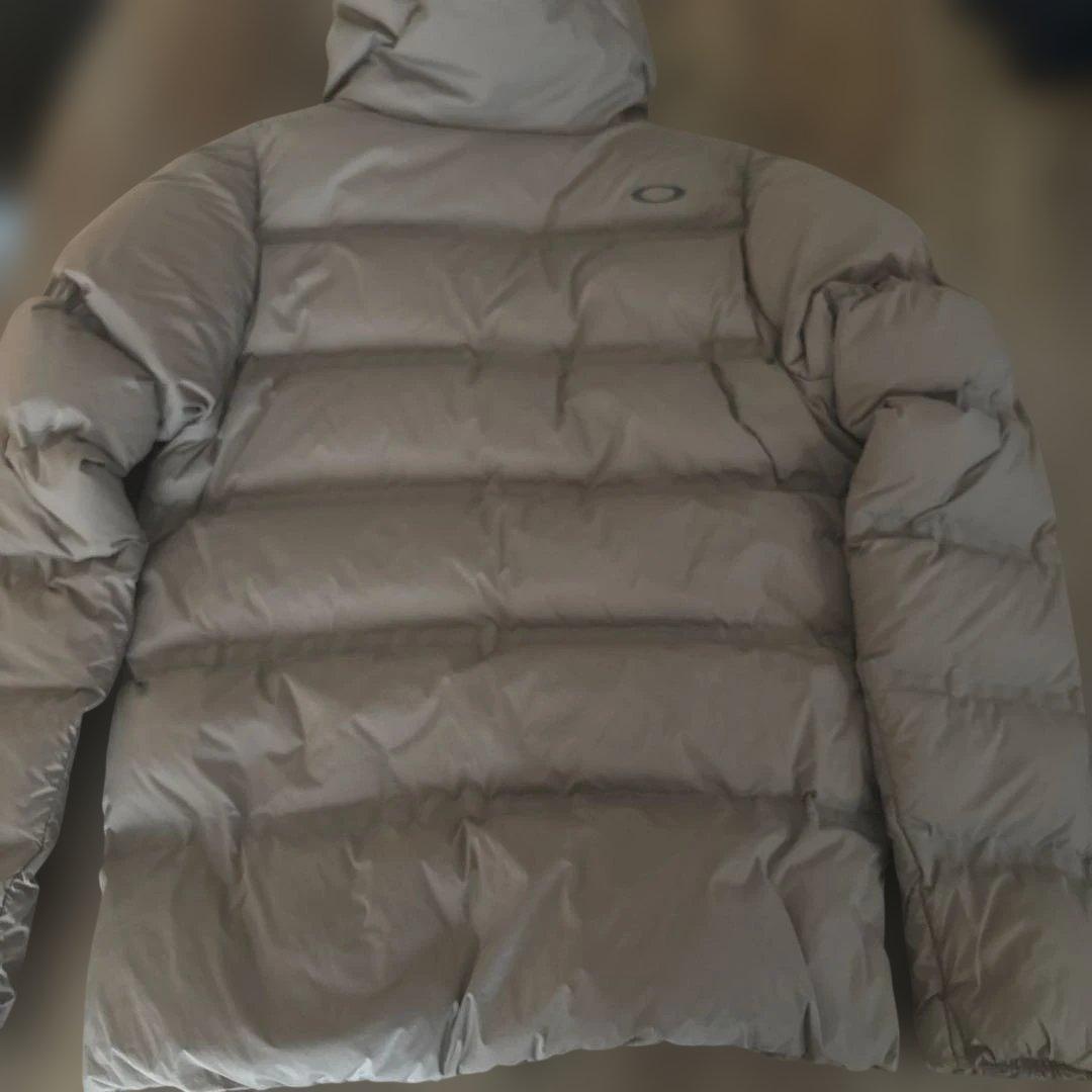 オークリー ダウンジャケットパーカー　ブラウン　茶　ダブルジップ　OAKLEY