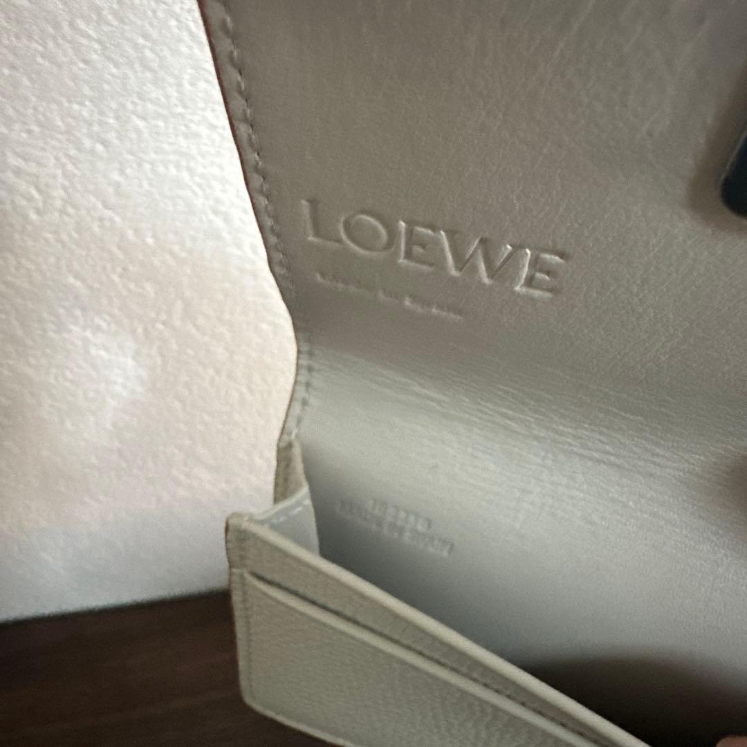 【最終値下げ】ロエベ ベージュ 名刺入れ カードケース