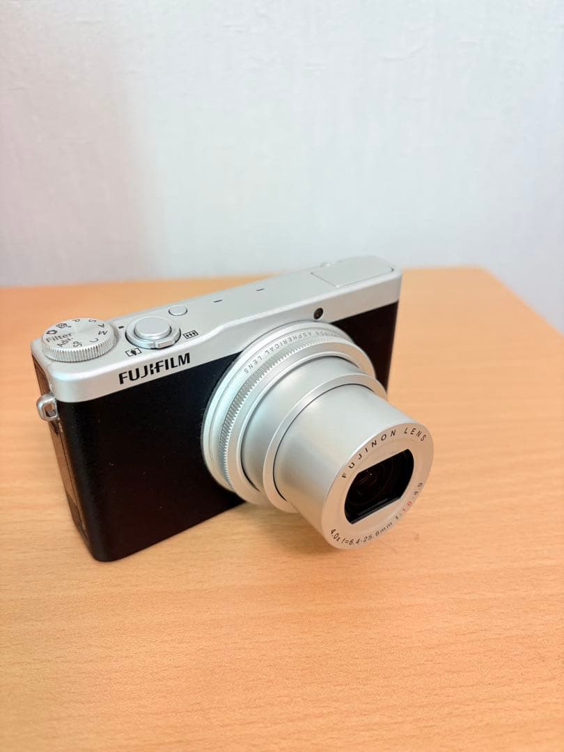 FUJIFILM XQ2 コンパクトデジタルカメラ