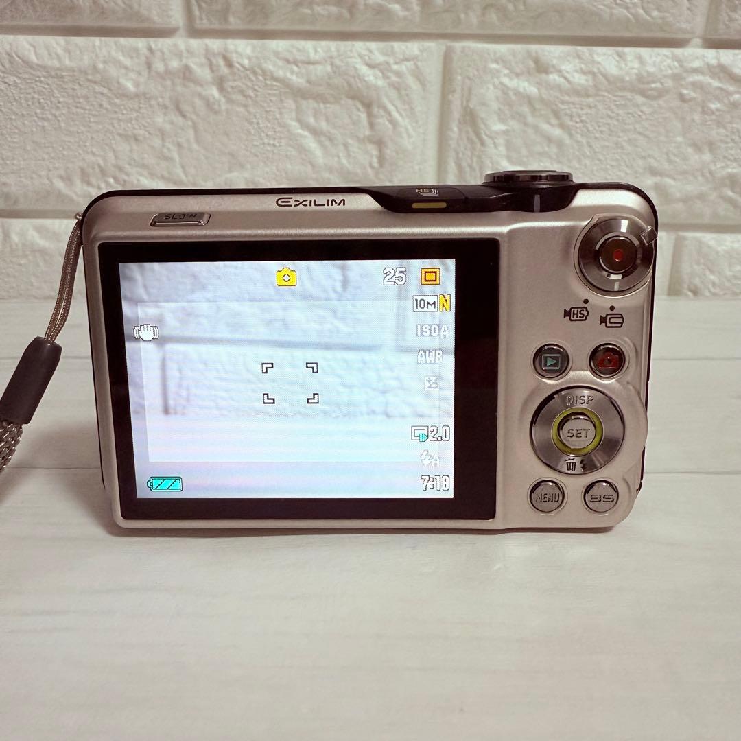 美品 CASIO EXILIM EX-FC150 ゴールド 高速連写＆HD動画