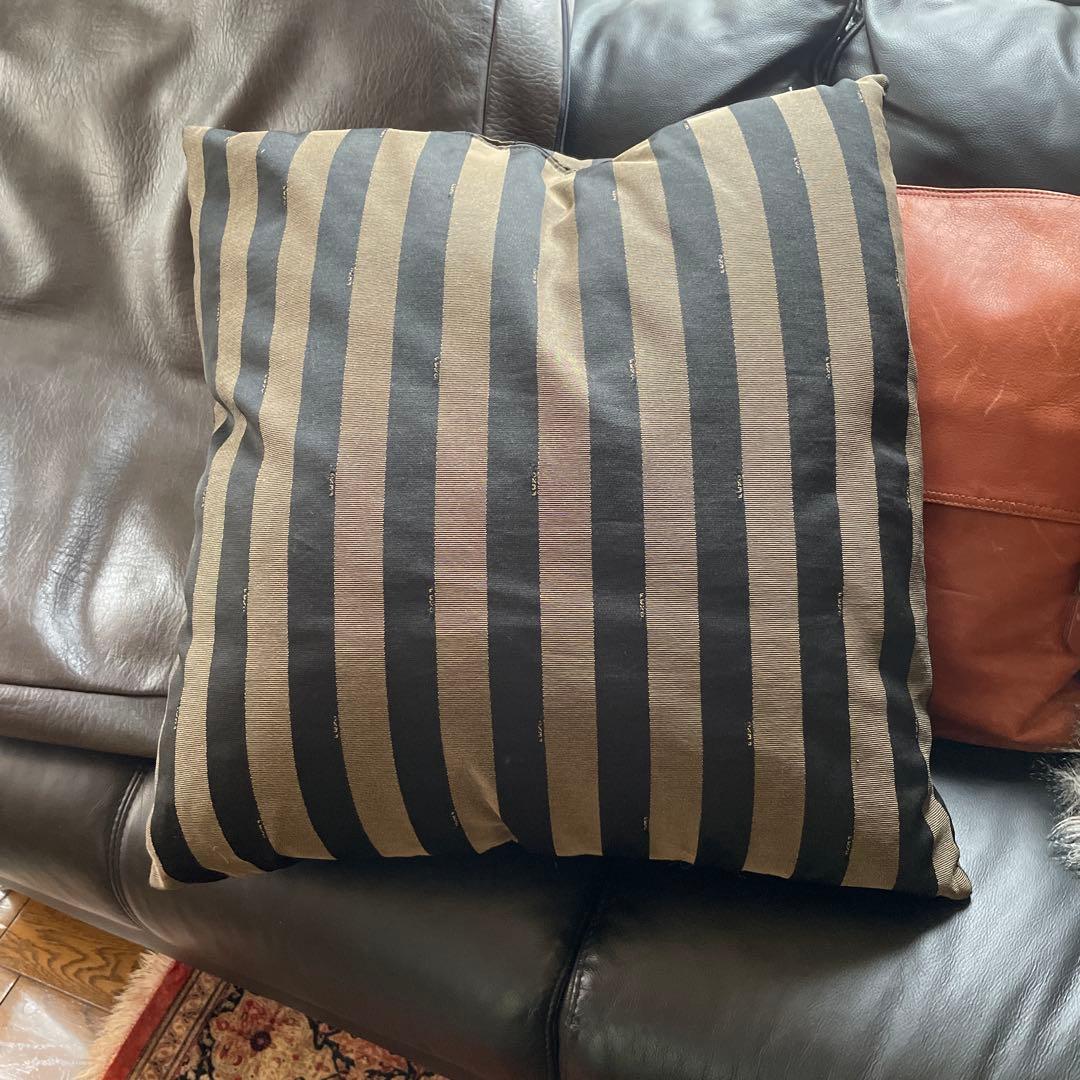 FENDI フェンディ ペカン クッションカバー