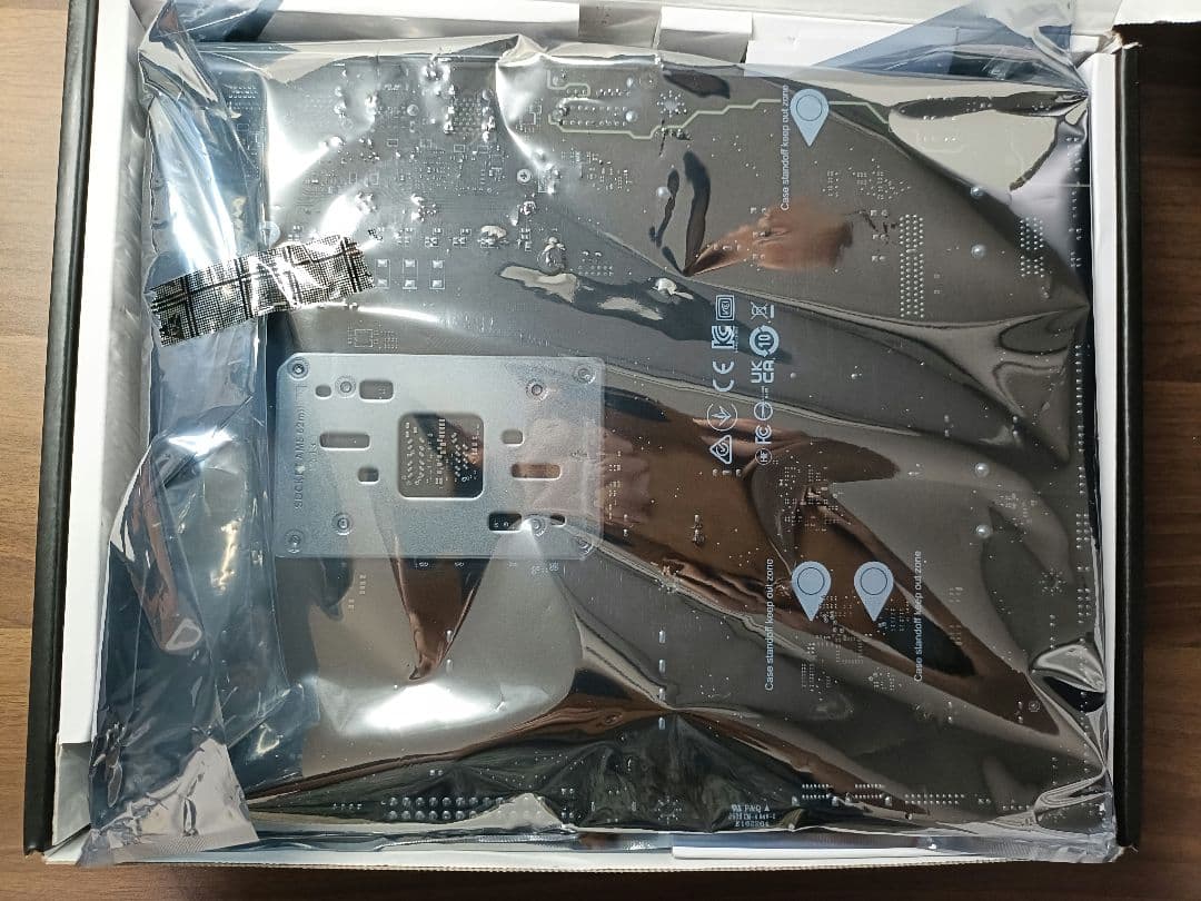 （ほぼ新品）MSI B650 TOMAHAWK WIFI マザーボード