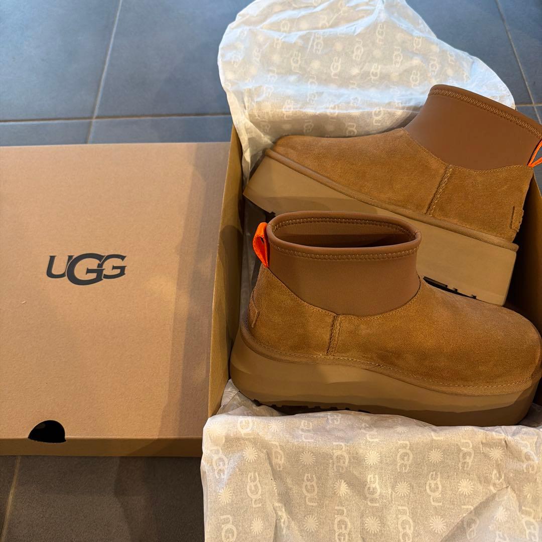 UGG アグ ミニ ディッパー ムートンブーツ ショート丈 靴 厚底 スエード