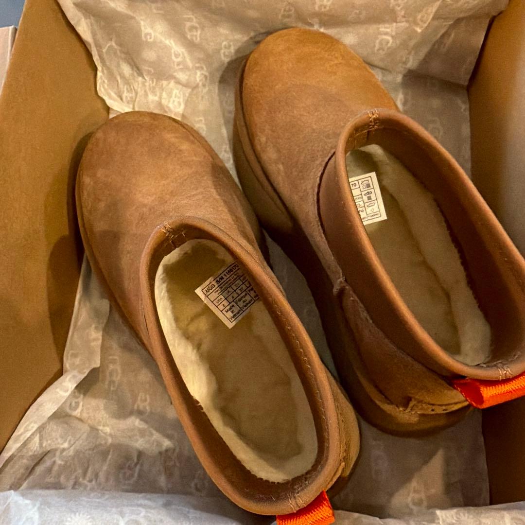 UGG アグ ミニ ディッパー ムートンブーツ ショート丈 靴 厚底 スエード