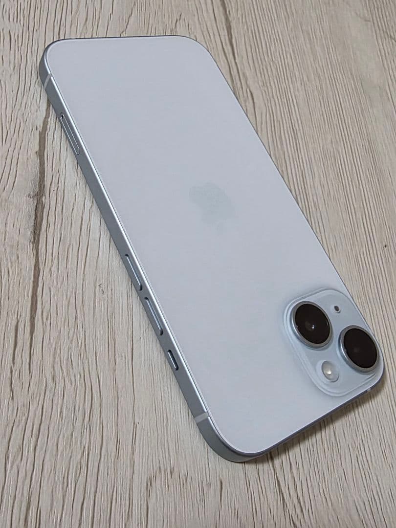 Apple iPhone 15 ホワイト　SIMフリー