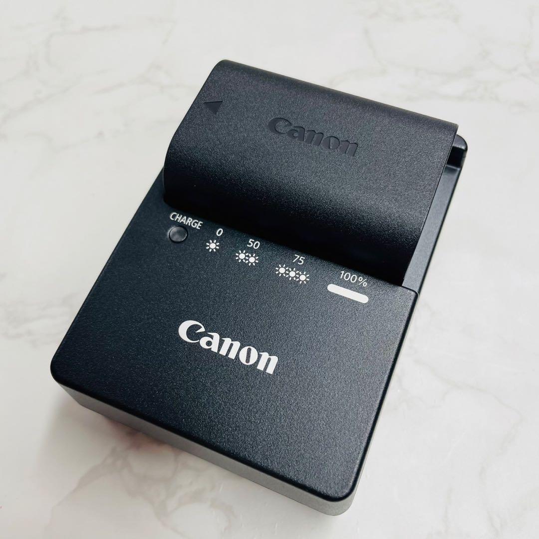 専用 Canon EOS 80D EF-S 18-135 IS レンズキット