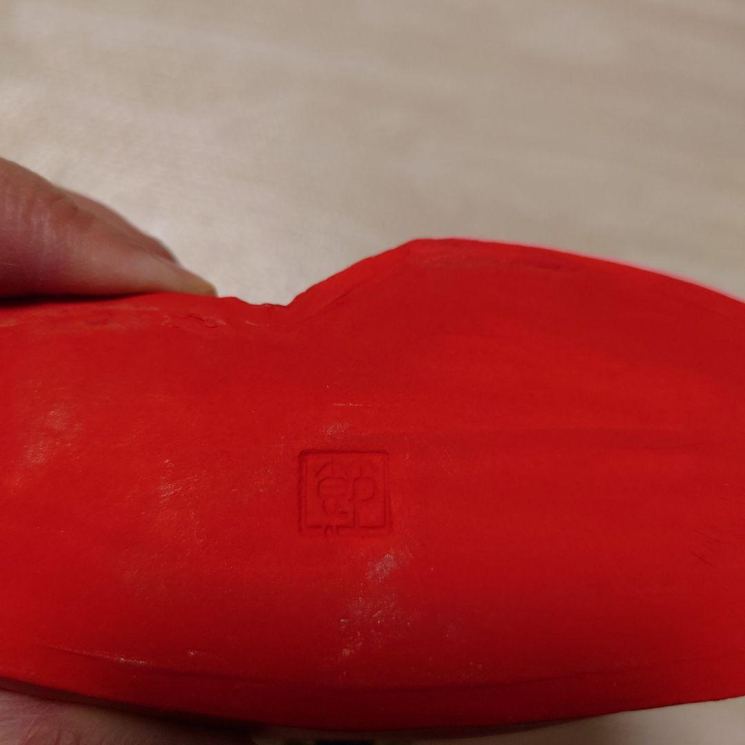 伝統的な雛人形 黒と赤