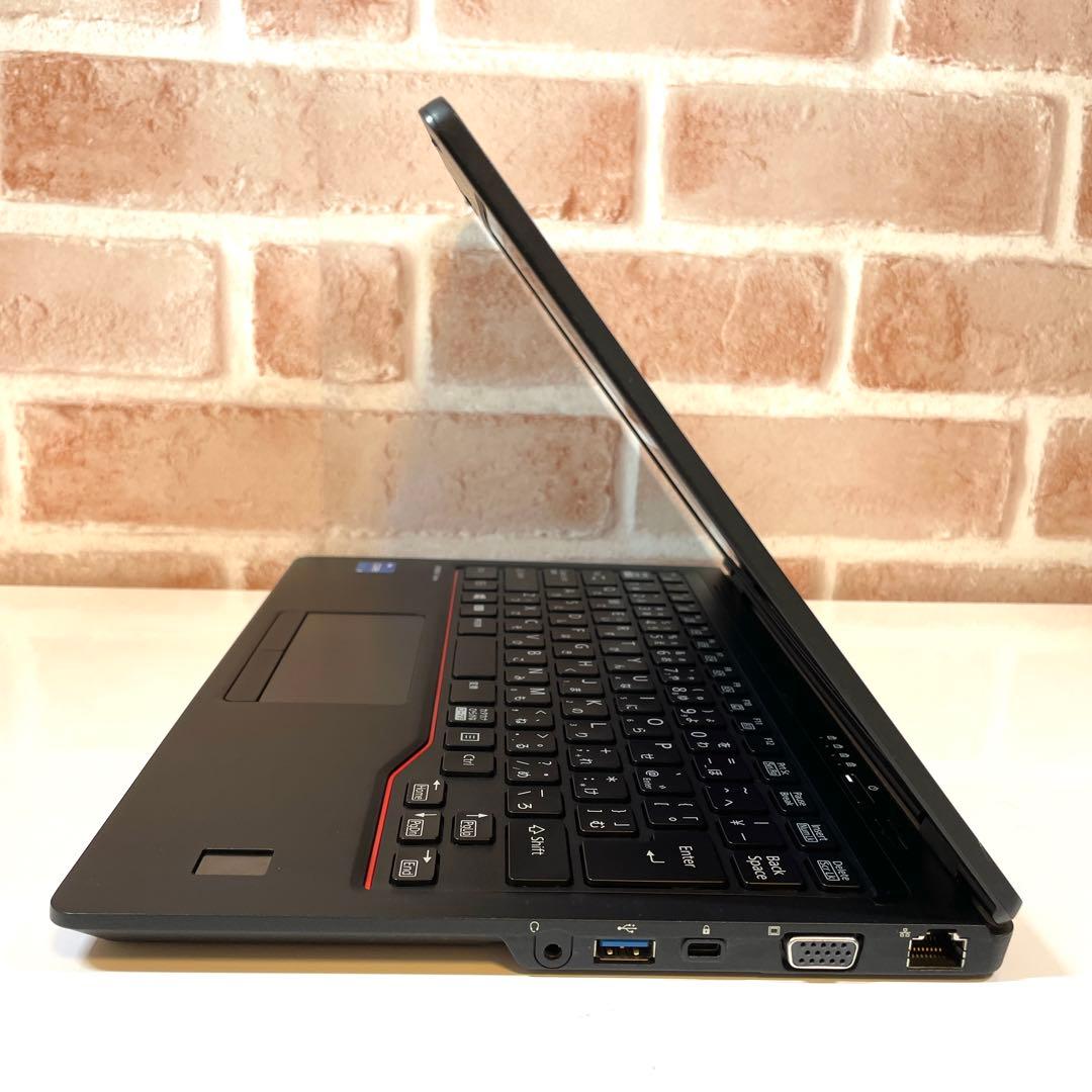 ★軽量モデル★ 美品 2021年製 第11世代 Corei5 富士通 VV9