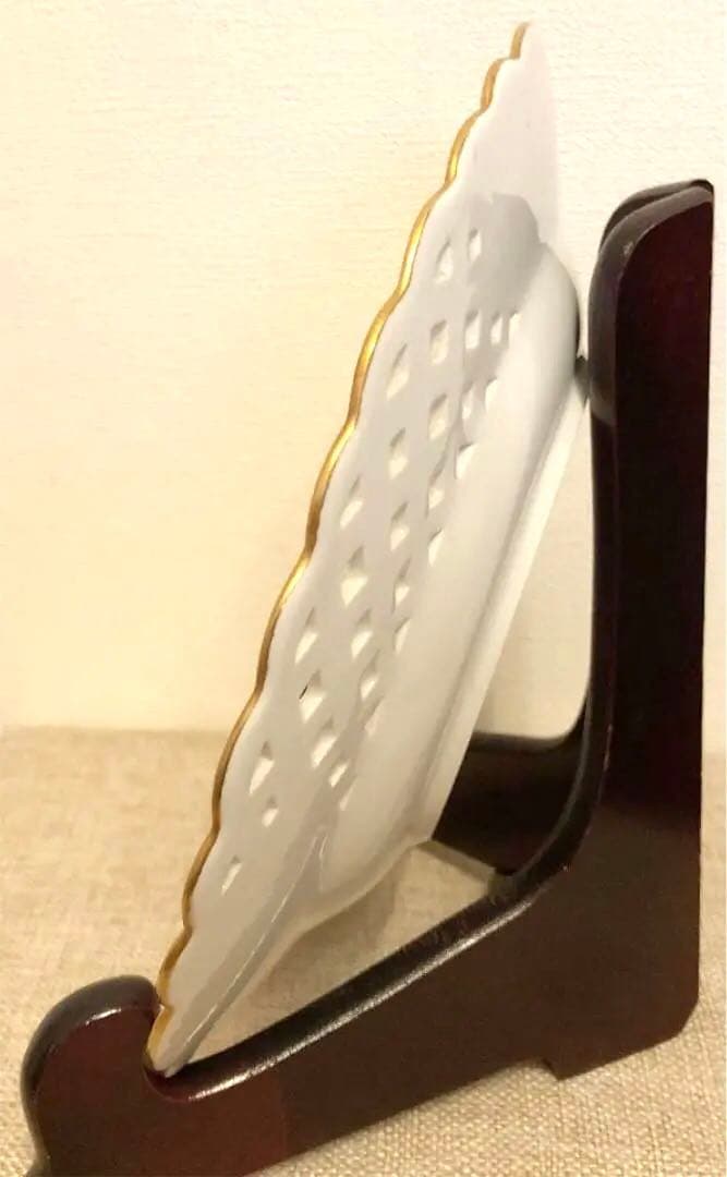 【美品】マイセン レース透かしプレート（ご希望の方には木製スタンドお付けします）