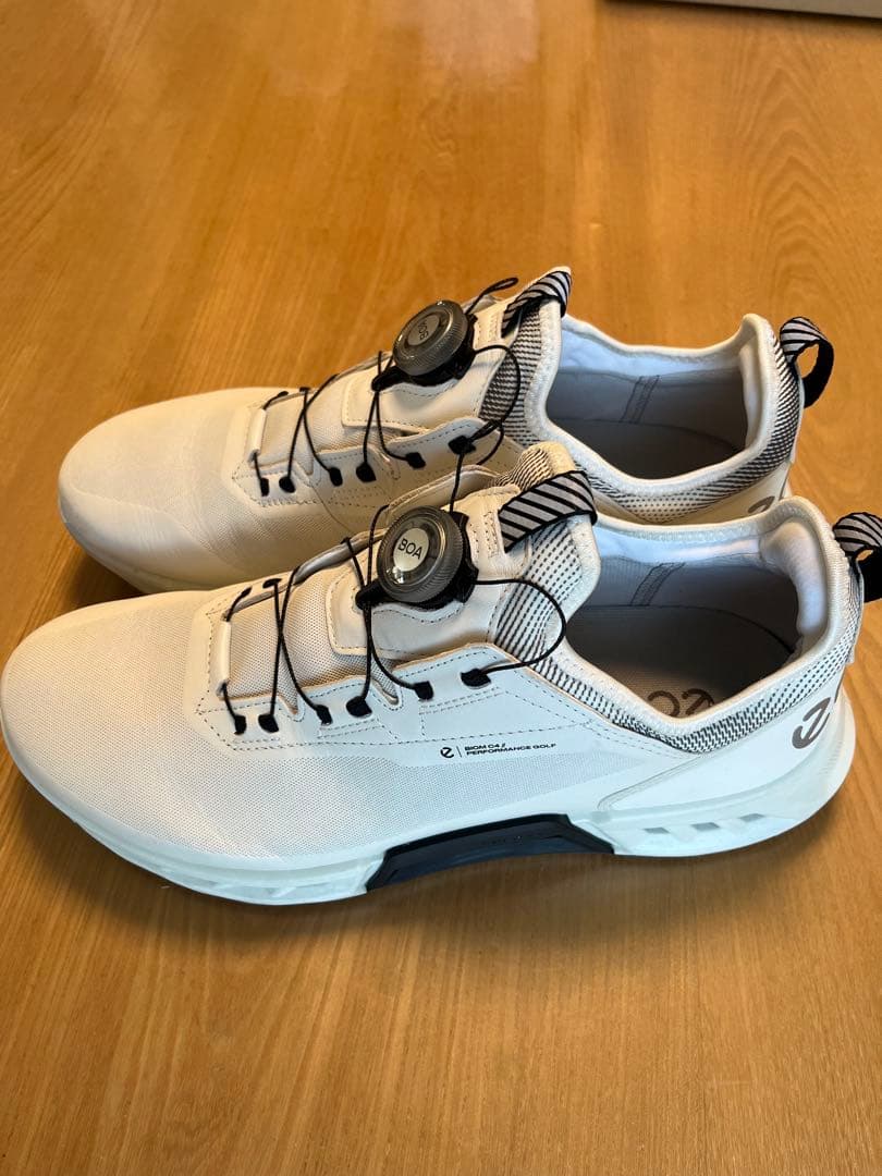 新品同様 ECCO ゴルフシューズ 白 27.5 BOA 44,000円