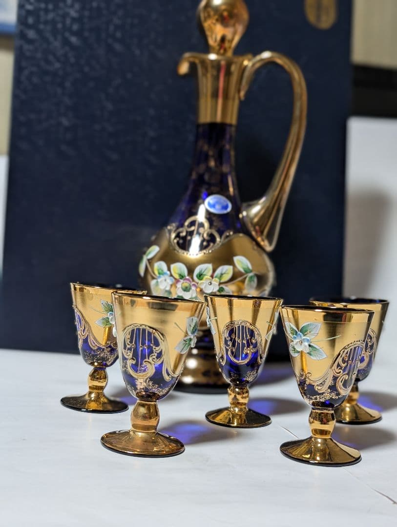 （押し上）BOHEMIA GLASS LASKA デキャンタとショットグラス