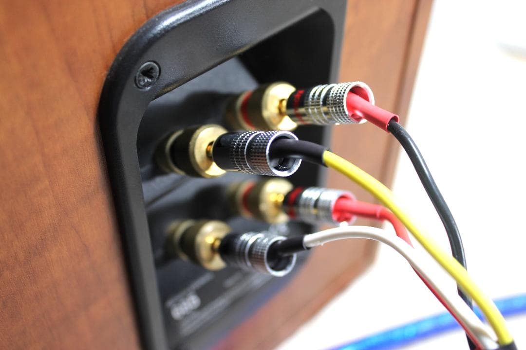 5500α ゾノトーン ZONOTONE 1.5m2本　4出力4入力用です。