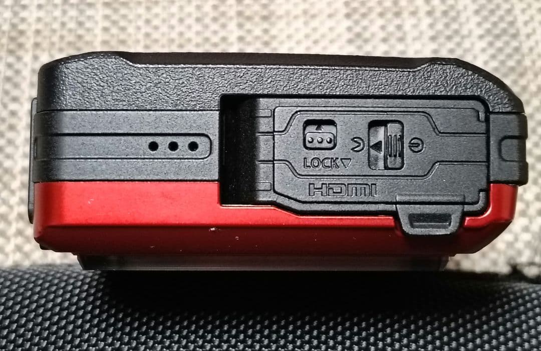 OLYMPUS TG-7 コンパクトデジタルカメラ