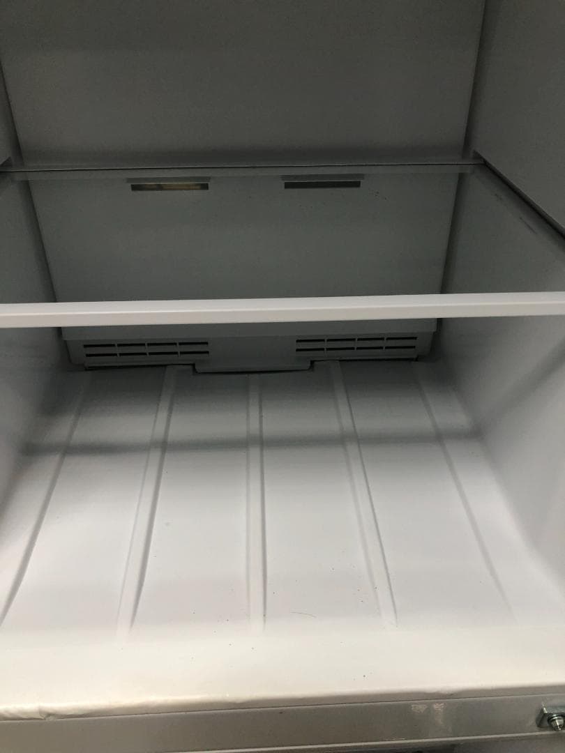 引取 ヤマダ電機 冷凍冷蔵庫 YRZ-F23H1 2022年製 75064-2-