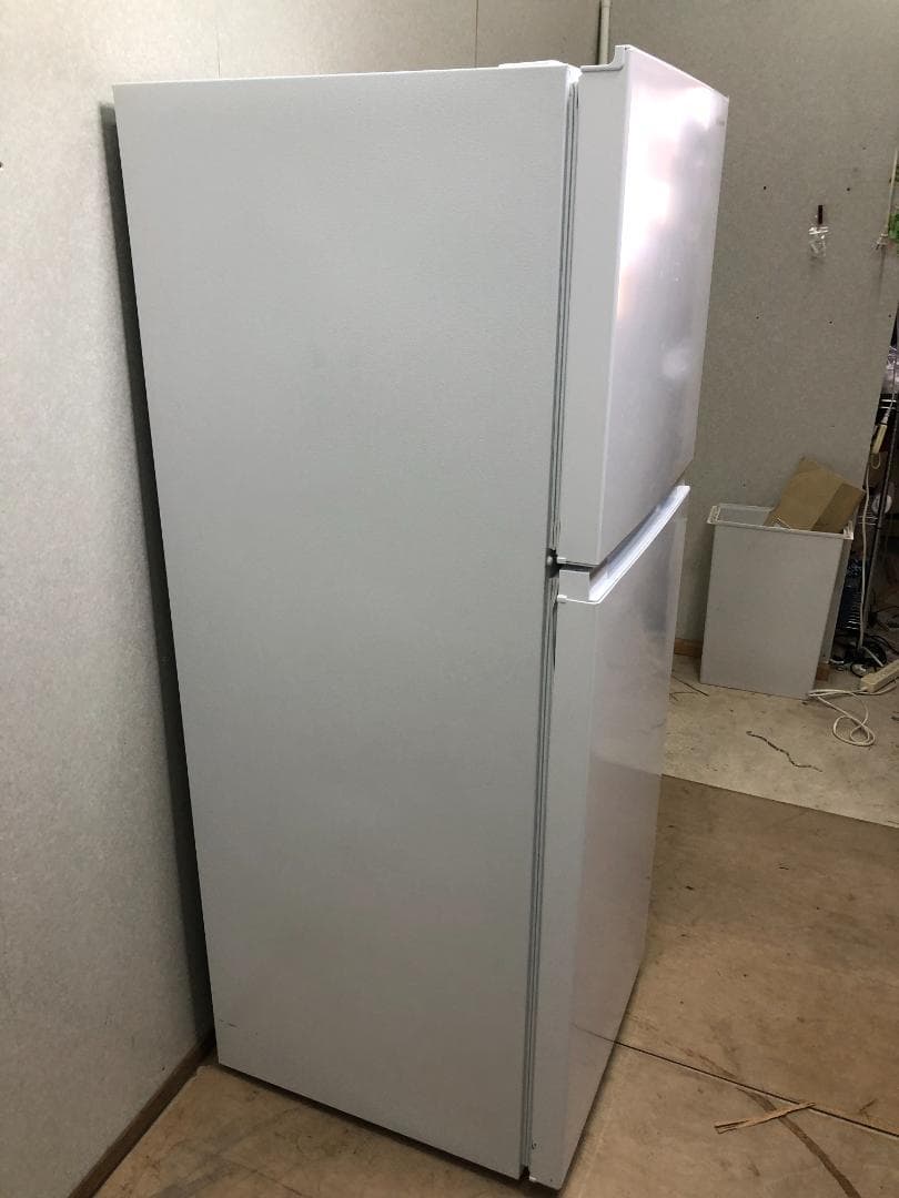 引取 ヤマダ電機 冷凍冷蔵庫 YRZ-F23H1 2022年製 75064-2-