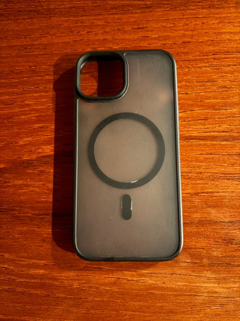 Apple iPhone 14 128G本体 画面ひび割れあり　ケースつき