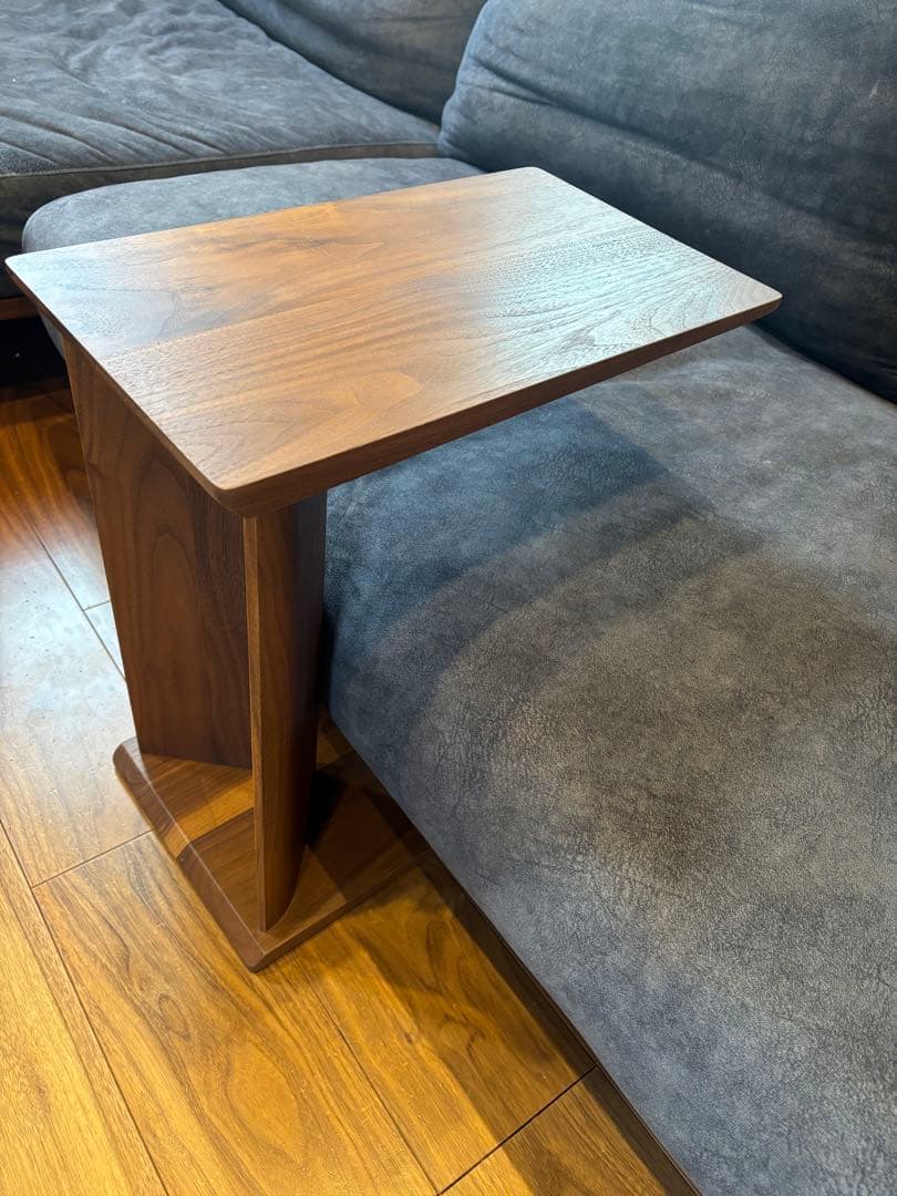 ナガインテリア　サイドテーブル　ウォールナット