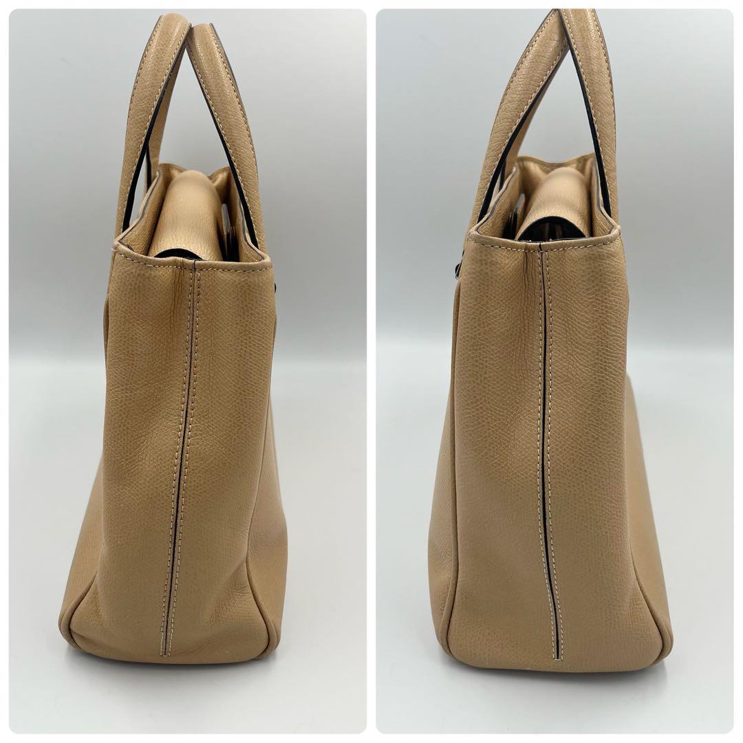 【人気】Valextra ハンドバッグ ベージュ 保存袋付き　小ぶりサイズ