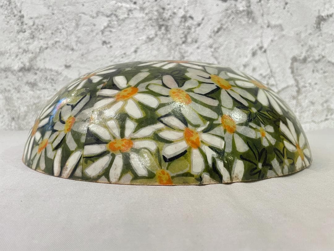 推定1960年代 ・ヴィンテージ　デイジー　花柄ボウル・ナチュラル