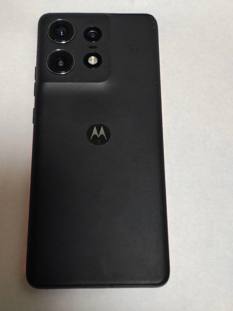 Motorola edge 50s pro 画面割れあり
