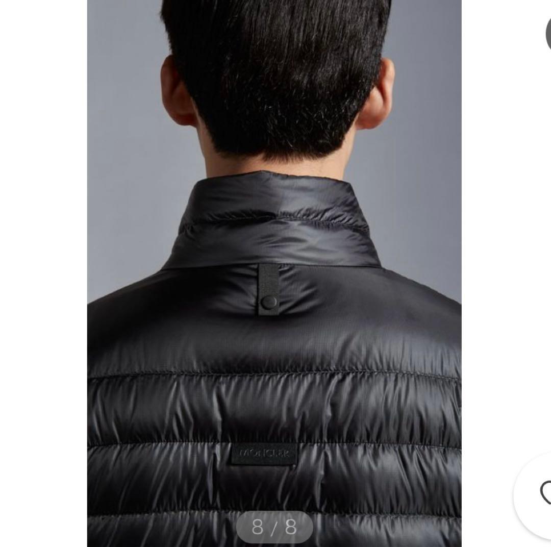 値下げ中　MONCLER ブラック ライトダウンジャケット