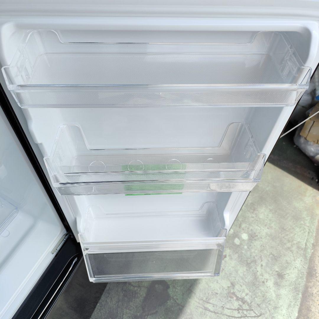 カラー　高年式2024年製ヤマダノンフロン冷凍冷蔵庫 YRZ-F15LK