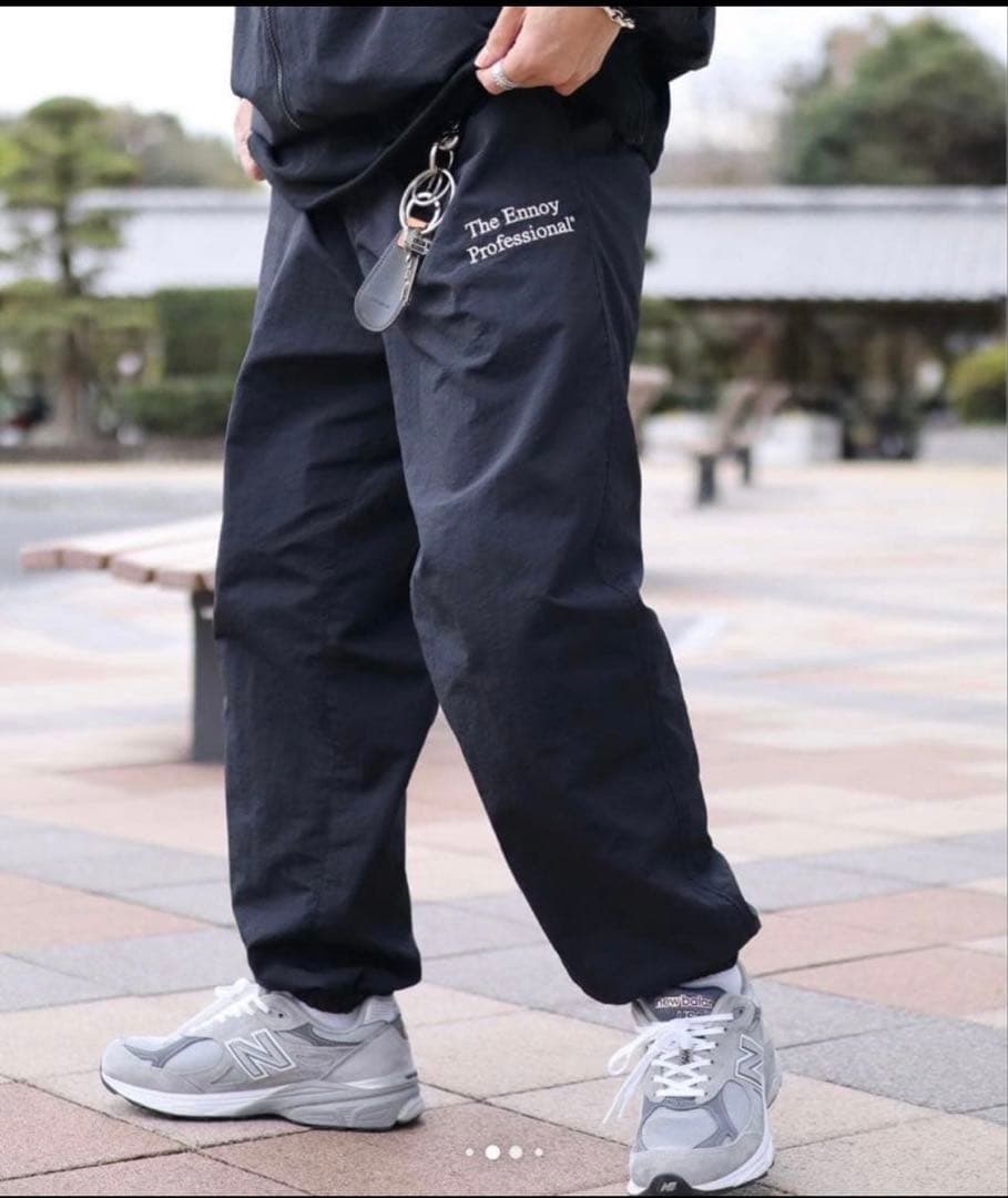 エンノイ　2023 シャカシャカ　ブラック　M 美品　ズボンのみ