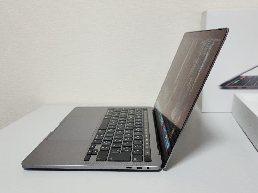 美品　MacBook Pro 2020 13インチ 16GB 1TB 28回充電