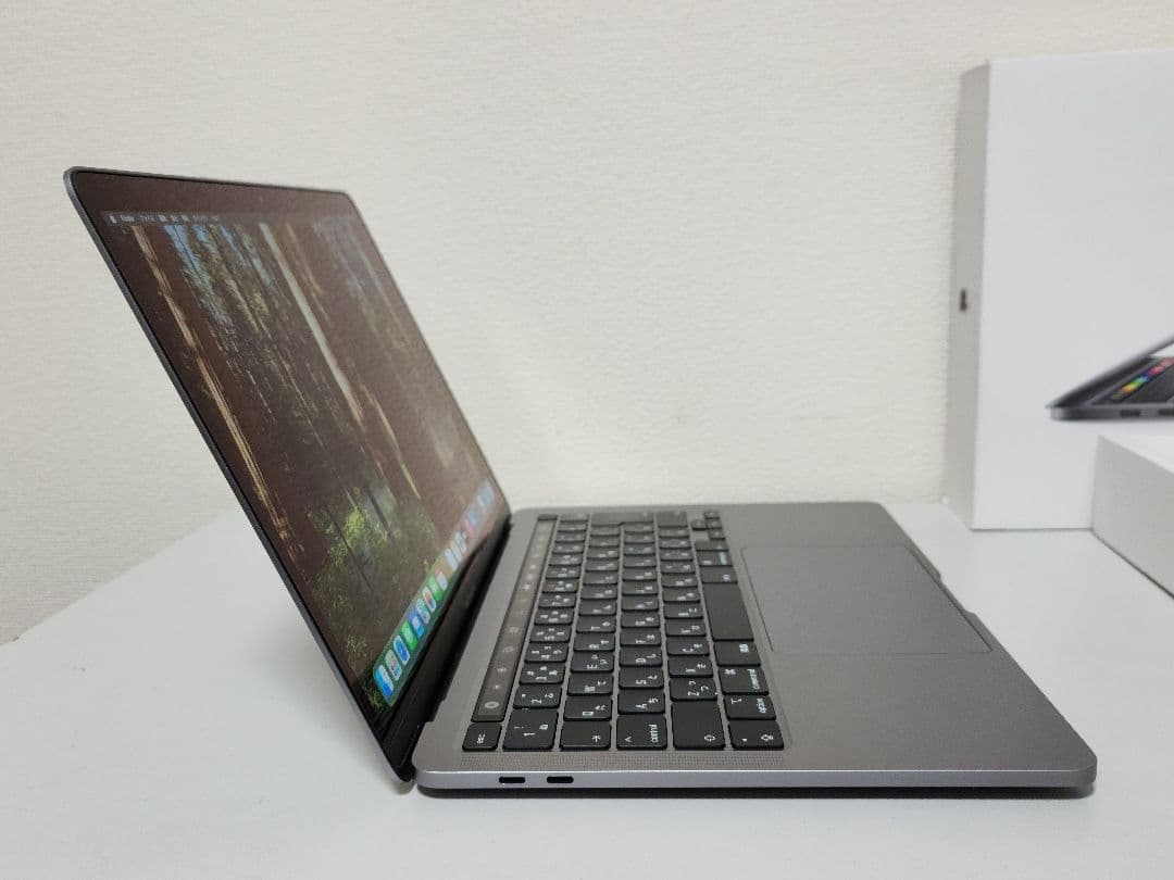 美品　MacBook Pro 2020 13インチ 16GB 1TB 28回充電