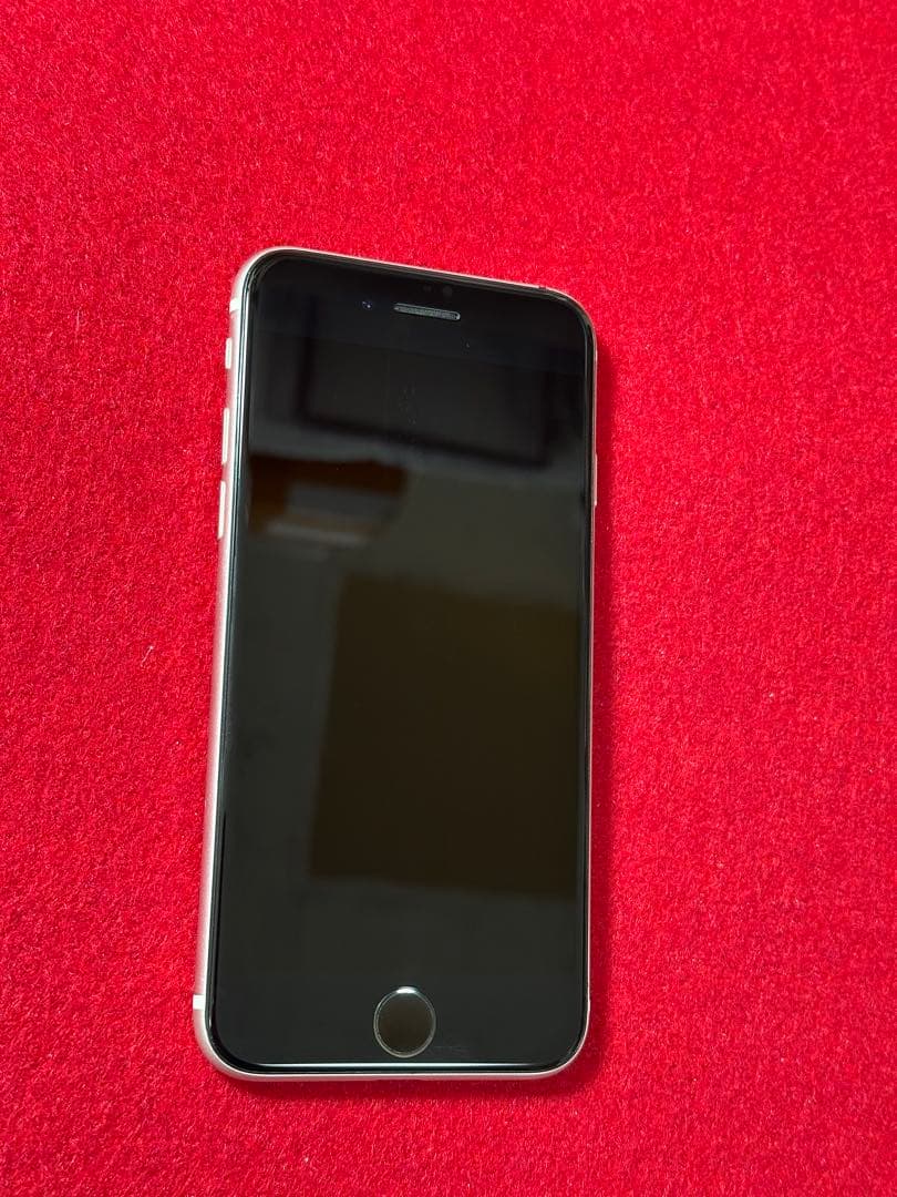 【6653】iPhone SE3第3世代スターライト 64GB simフリー