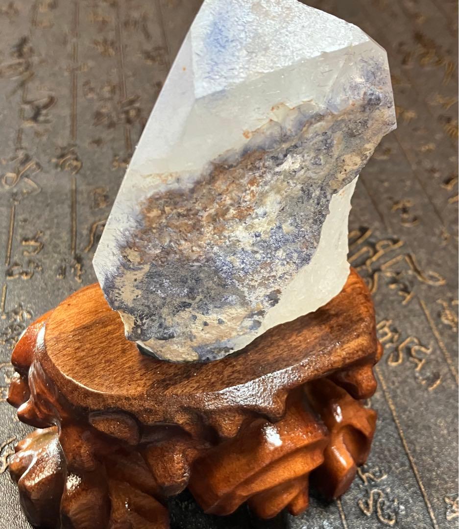 希少 デュモルチェライトインクォーツ 原石 280g 研磨済 台座付き