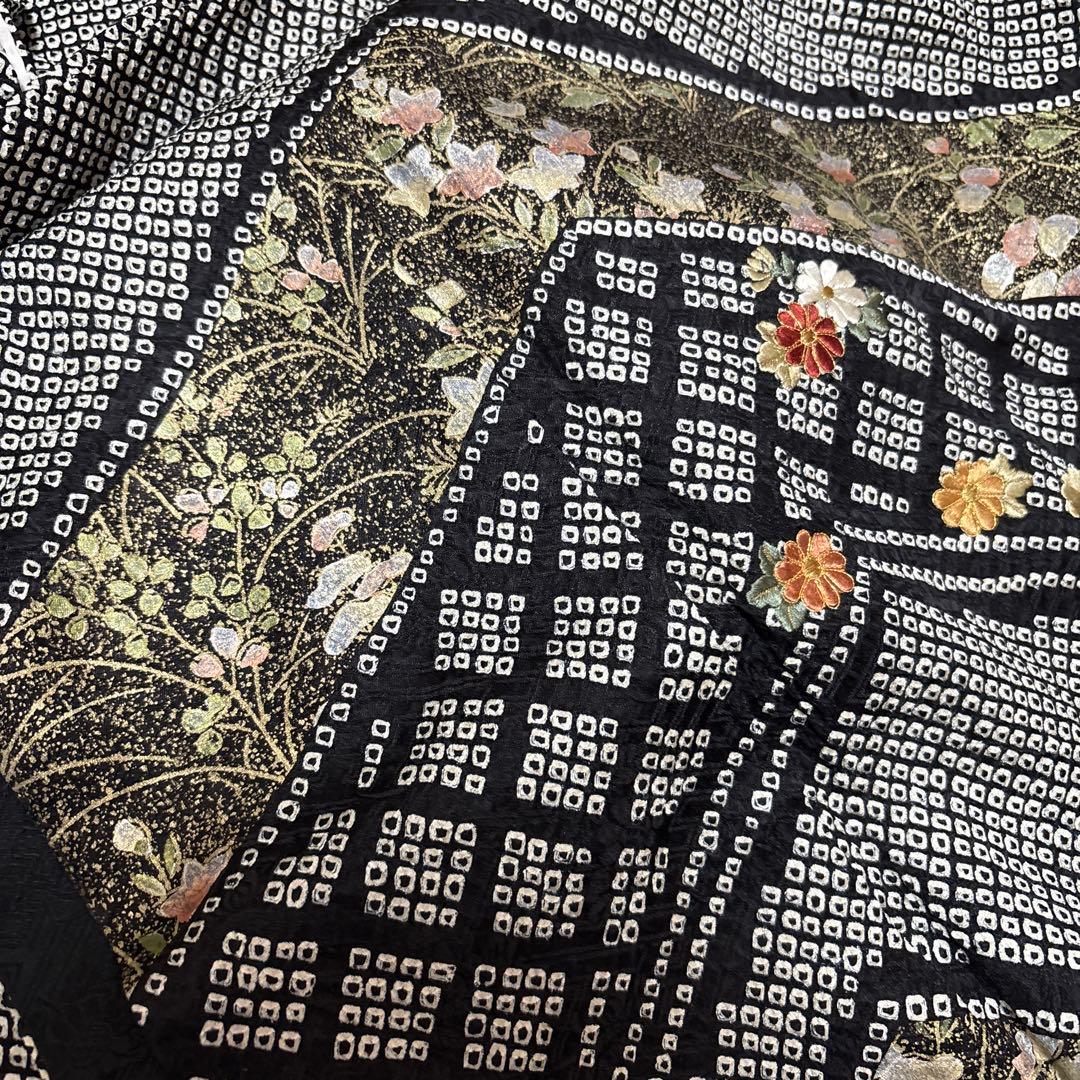 【1/18】訪問着☆花柄（絞り・刺繍）（黒色）