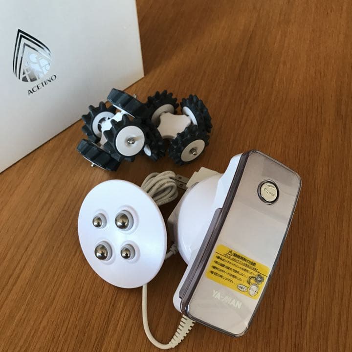 2年前くらいに3万円で買いました、ほぼ使っていません、脂肪をモミモミ痩身機械