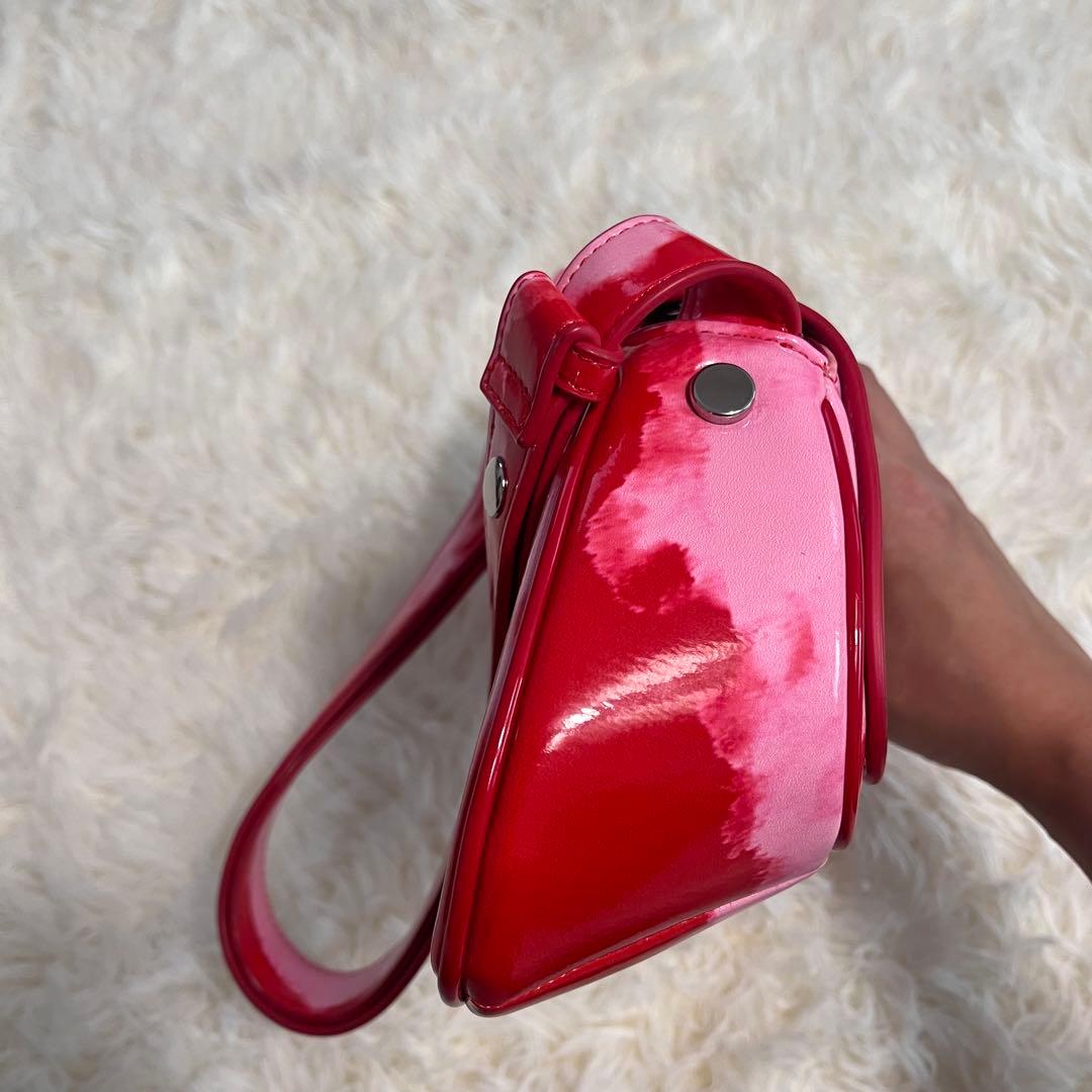 dieselディーゼルIVE(アイヴ)レイ着用ピンク赤レッドワンショルダーバッグ