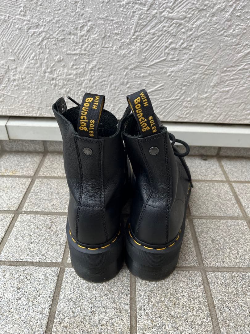 ドクターマーチン　厚底ブラックブーツ
