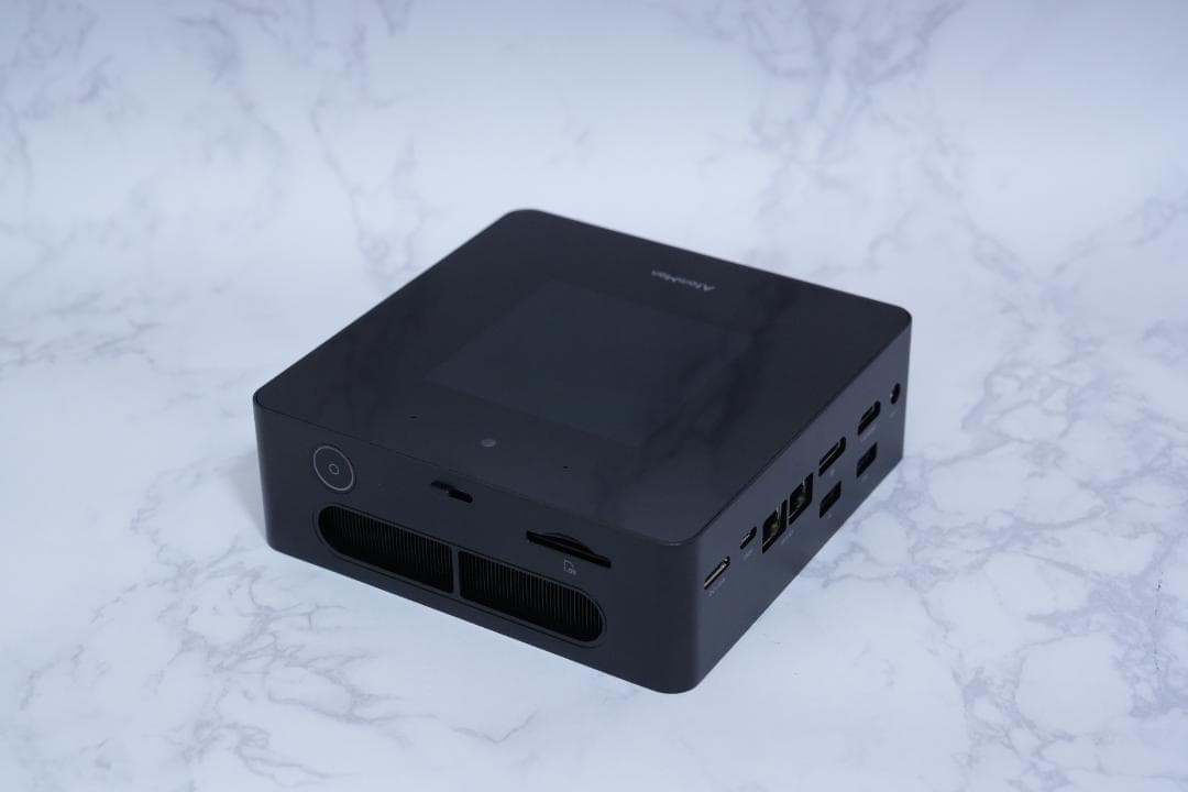 MINISFORUM AtomMan X7 Ti Ultra9 185HミニPC