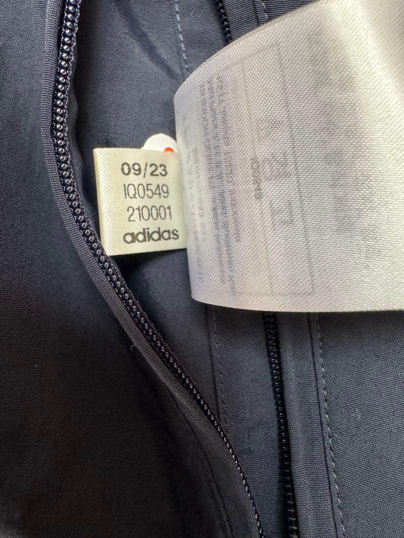 新品 アディダス レアルマドリード アンセムジャケット リバーシブルジャケット