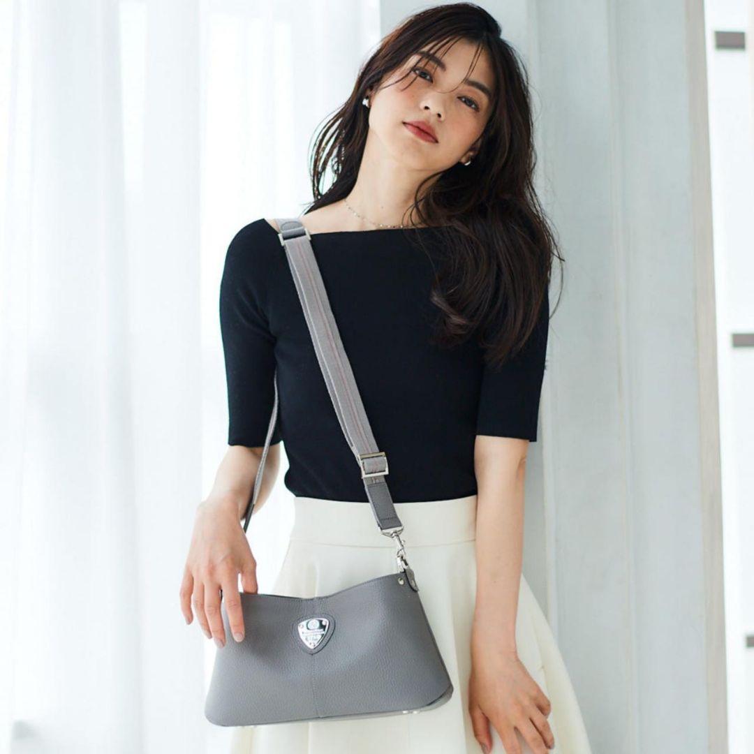 【美品】ATAO　❤️chivy+(チヴィプラス)❤️　ストーングレー