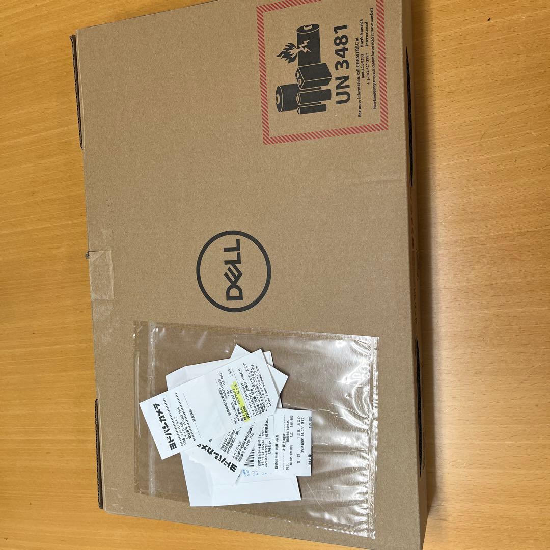 デルInspiron 15 3520/15.6型/Corei7/メモリ16GB