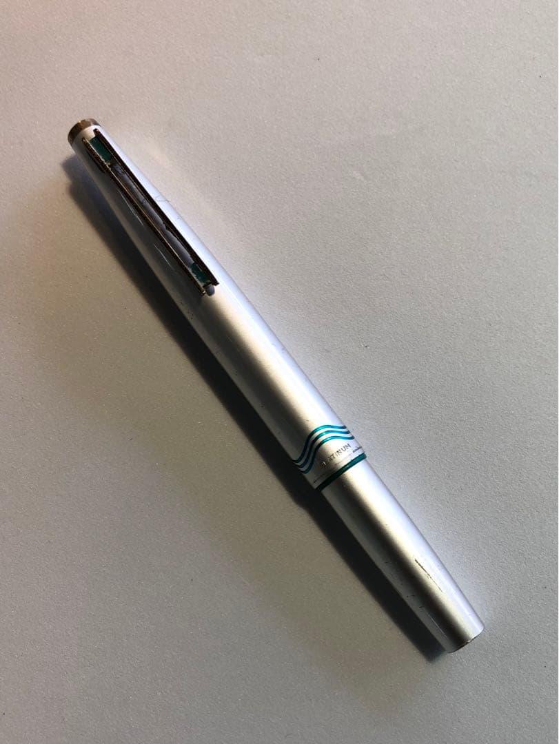 お値下げ　ＰＬＡＴＩＮＡＭ万年筆 ペン先２２K刻印入り
