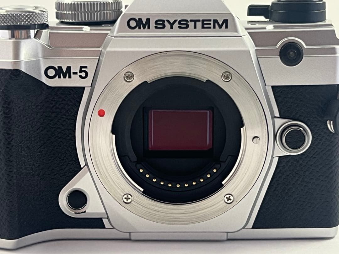 【中古】【美品】OM SYSTEM / オリンパス OM-5ボディ、ガイドブック