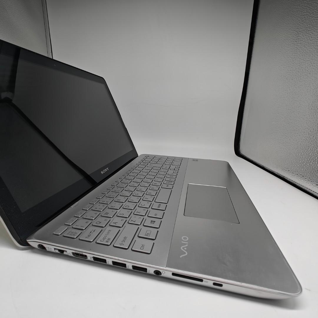 【VAIO】SVF 爆速i7 SSD256GB 12GB シルバー ノートPC