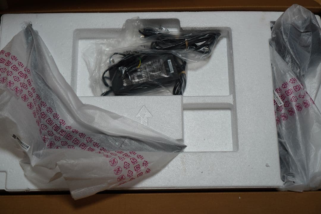 LG ゲーミングモニター UltraGear 31.5インチ/4K/144Hz