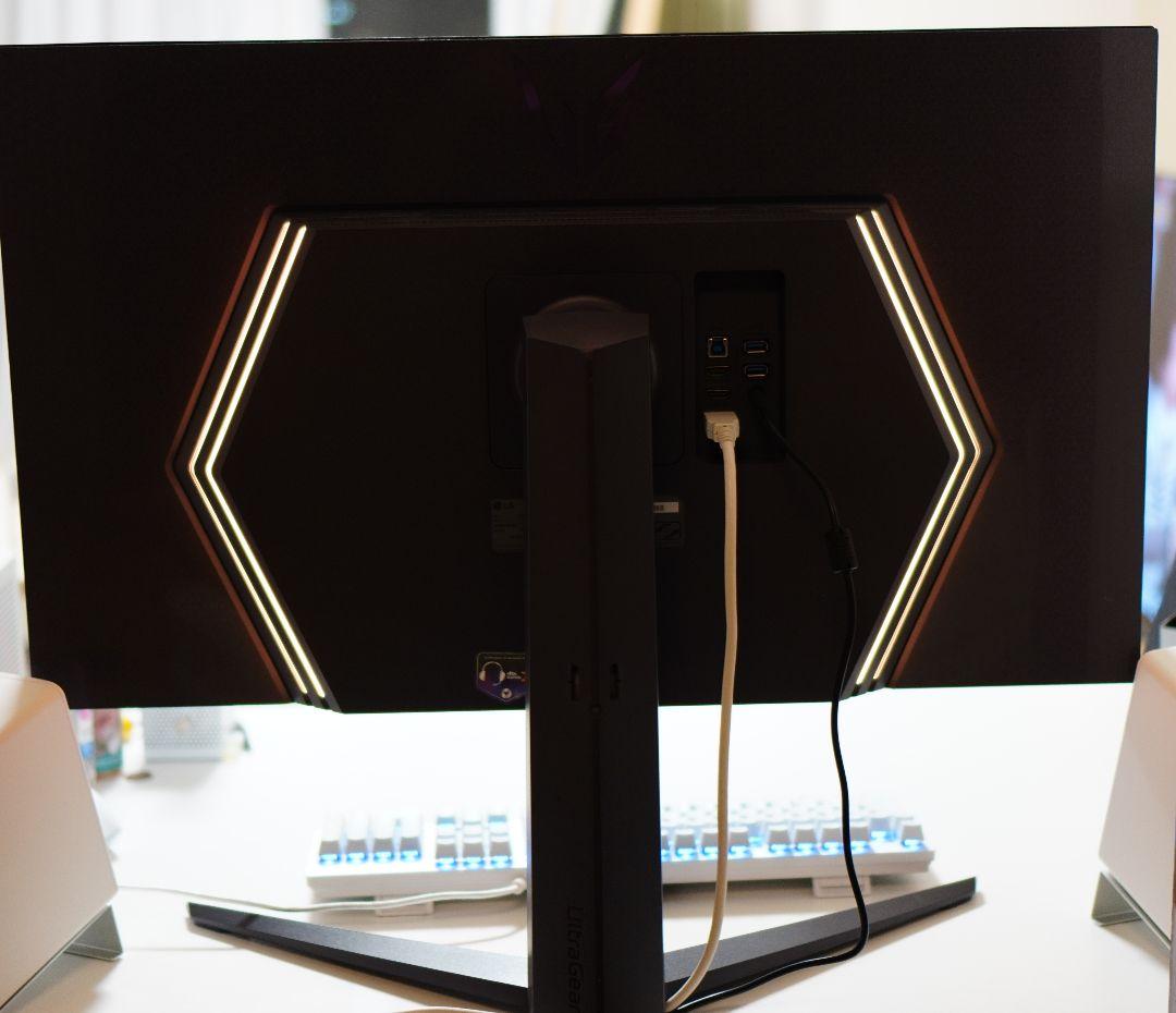 LG ゲーミングモニター UltraGear 31.5インチ/4K/144Hz