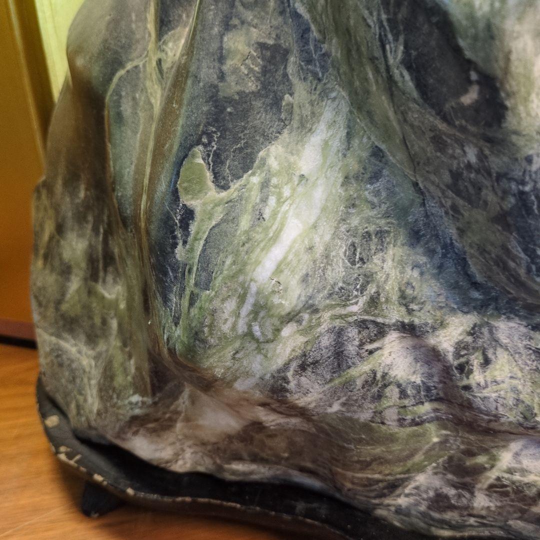 蛇紋石 特大 約25kg 磁力反応有 天然石 自然石 水石 木製専門台座付き