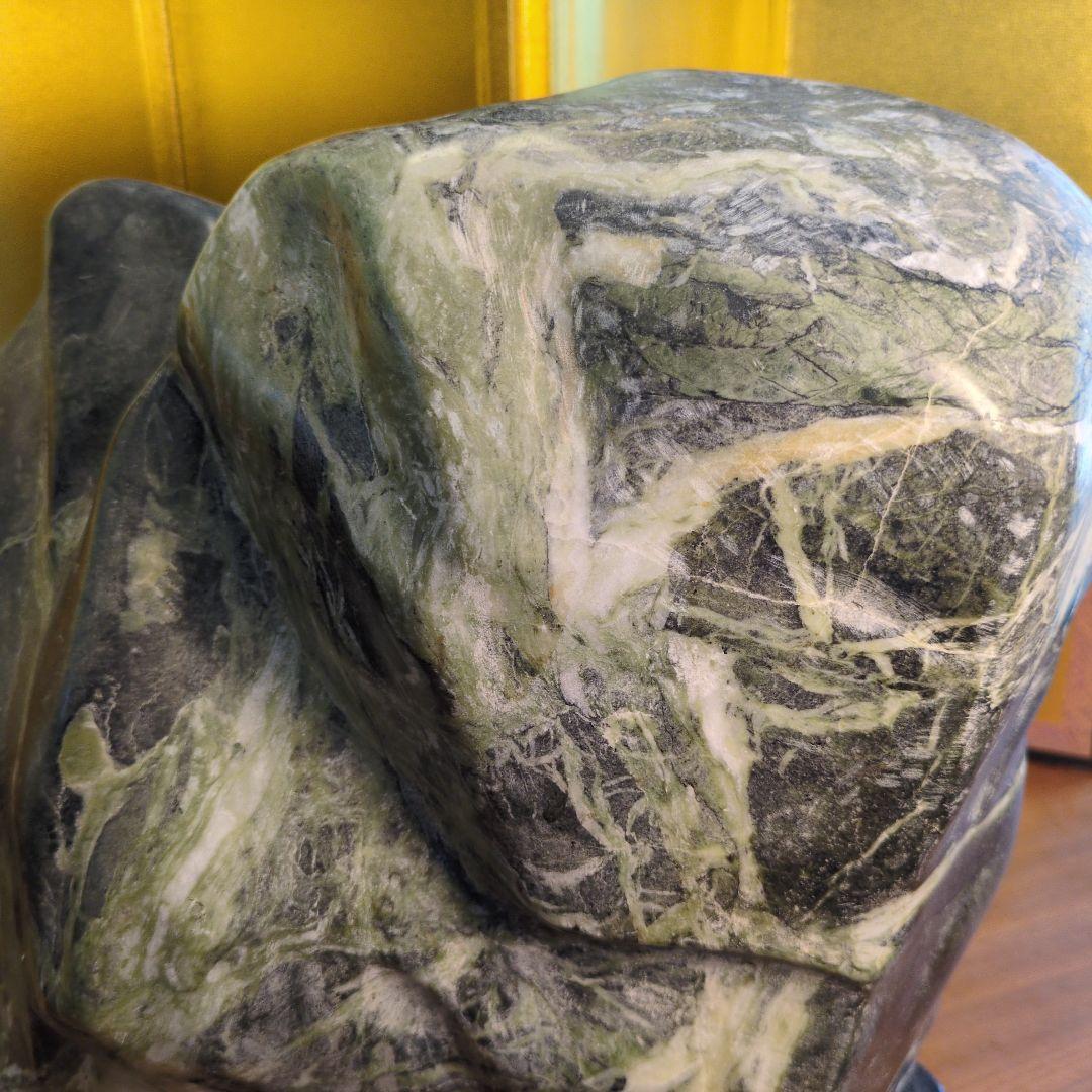 蛇紋石 特大 約25kg 磁力反応有 天然石 自然石 水石 木製専門台座付き